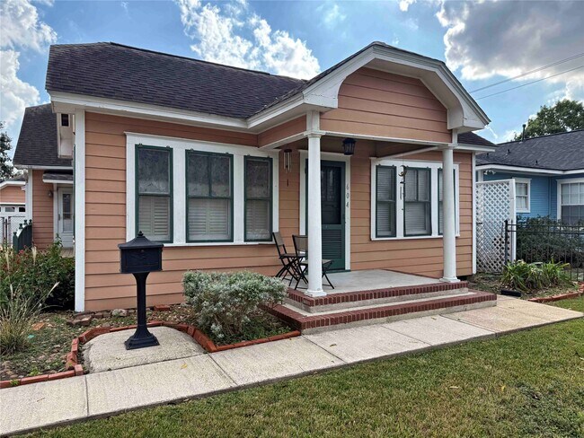 604 E 17th St in Houston, TX - Foto de edificio - Building Photo