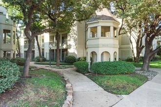 3105 San Jacinto St in Dallas, TX - Building Photo - Building Photo