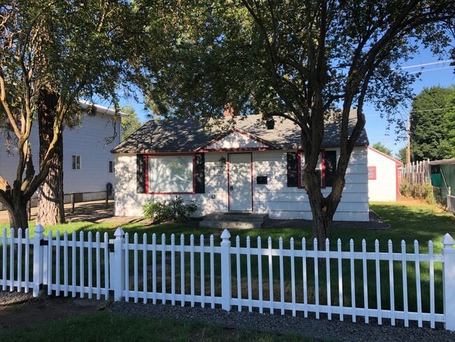 property at 6007 N Buffalo St