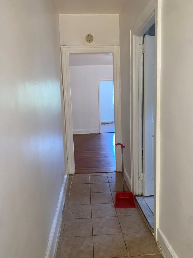915 Castle Hill Ave in Bronx, NY - Building Photo - Building Photo