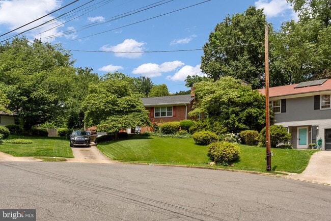 property at 4125 25th Pl N