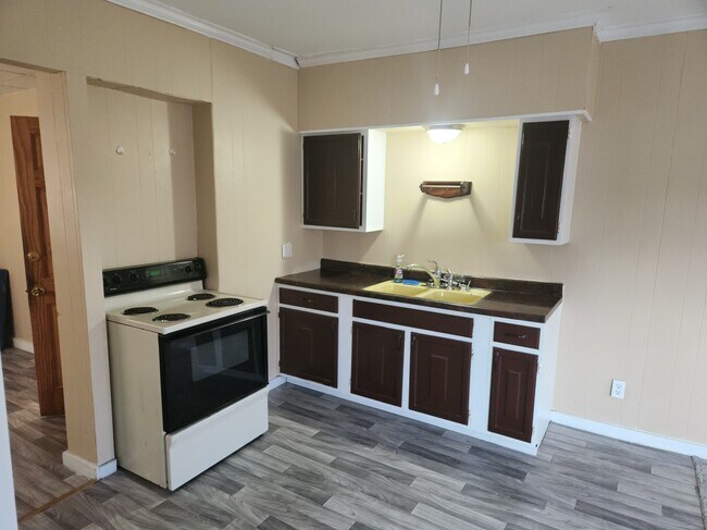 600 W Station St, Unit 600 in Kankakee, IL - Building Photo - Building Photo