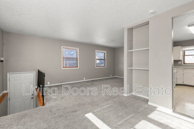 348 S 5th St in Seward, NE - Building Photo - Building Photo