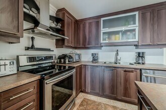 2244 Rue Harmony in Montréal, QC - Building Photo - Building Photo