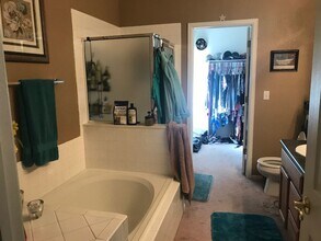 1703 Whitehall Dr in Longmont, CO - Building Photo - Building Photo