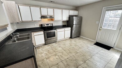 509 Timberlake Trail in Jacksonville, NC - Building Photo - Building Photo