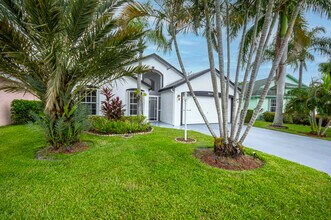 5055 Robino Cir in West Palm Beach, FL - Building Photo - Building Photo