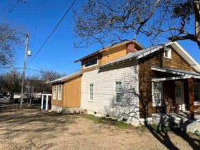 214 Augusta St in West Columbia, SC - Building Photo - Building Photo
