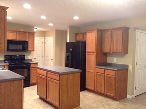 1255 Arkansas Dr in Xenia, OH - Foto de edificio - Building Photo