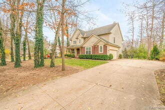 12434 Van Allen Ave, Unit 4715-303 in Belleville, MI - Building Photo - Building Photo