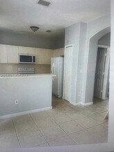 7329 NW 174th Terrace in Hialeah, FL - Building Photo - Building Photo