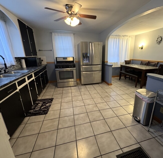 1600 N Lyndonville Rd in Lyndonville, NY - Building Photo - Building Photo