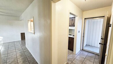 132 SW 11th St in Moore, OK - Building Photo - Building Photo