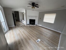 25 Balsam Ln in Levant, ME - Building Photo