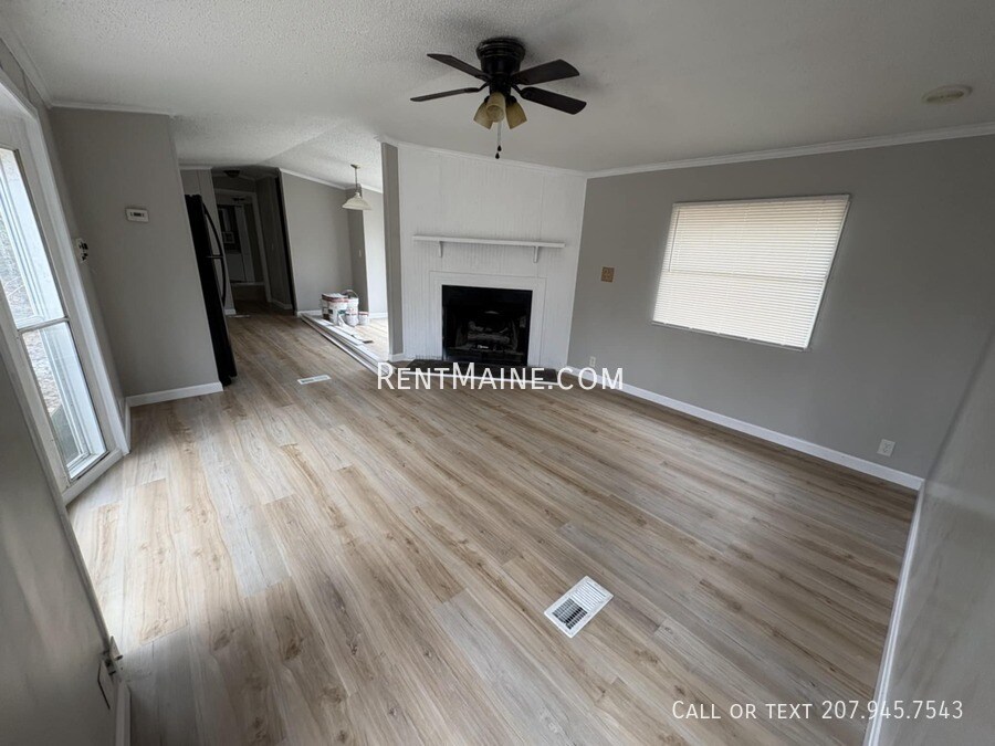 25 Balsam Ln in Levant, ME - Building Photo