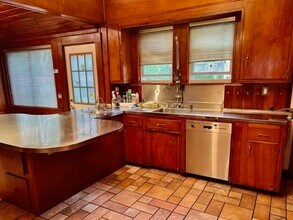 45 Cherry Pl in Newton, MA - Building Photo - Building Photo