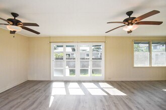 668 Kihapai St in Kailua, HI - Building Photo - Building Photo