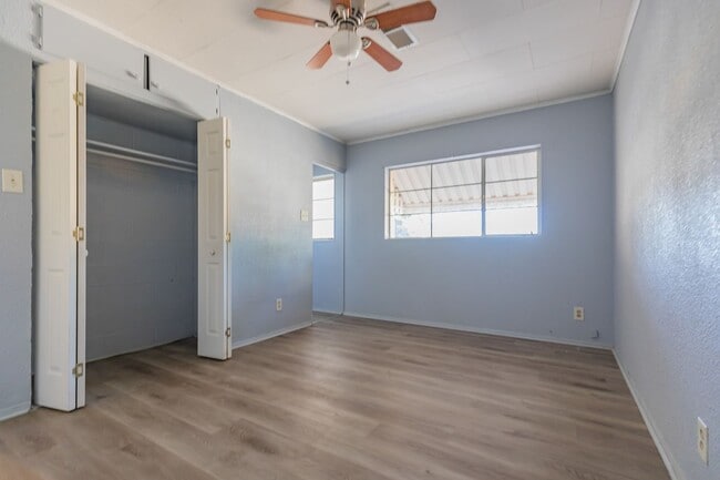 2403 Princeton Ave in Alamogordo, NM - Foto de edificio - Building Photo