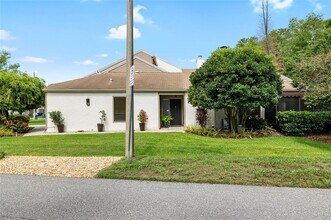 11520 Galleria Dr in Tampa, FL - Building Photo - Building Photo