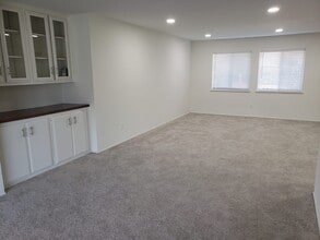 1907 Clover Way in Escondido, CA - Building Photo - Building Photo