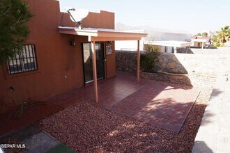 2150 King James Pl in El Paso, TX - Building Photo - Building Photo