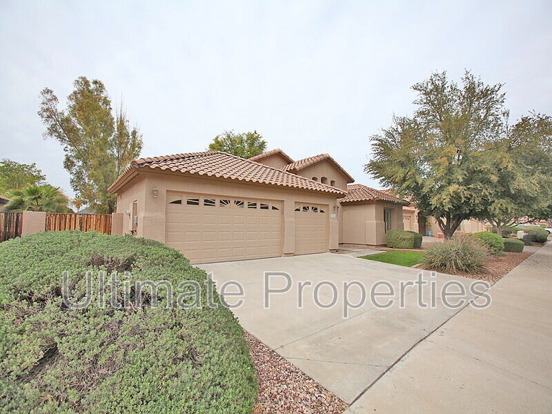 11816 N 59th Ln in Glendale, AZ - Building Photo