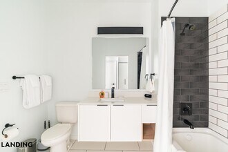 221 E Oak St, Unit 311 in Bozeman, MT - Building Photo - Building Photo