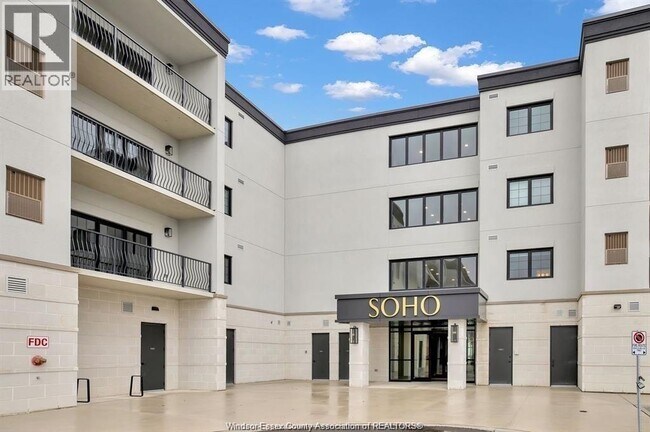 3817 HOWARD St in Windsor, ON - Building Photo - Building Photo