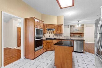 428 Lakedale Dr in Murphy, TX - Building Photo - Building Photo