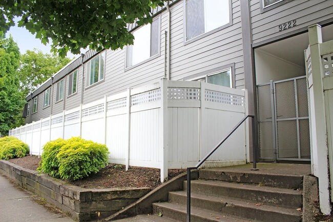 property at 9222 N Lombard St