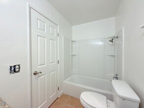 8601 International Ave in Los Angeles, CA - Building Photo - Building Photo