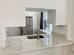 2634 Hampshire Rd in Cleveland Heights, OH - Building Photo - Building Photo
