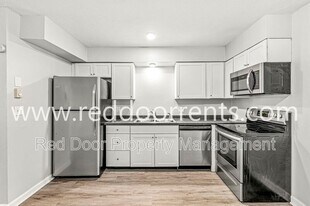 10301 Medallion Dr in Indianapolis, IN - Building Photo