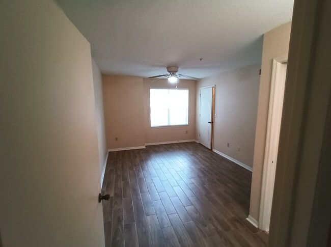 7330 Westpointe Blvd in Orlando, FL - Building Photo - Building Photo