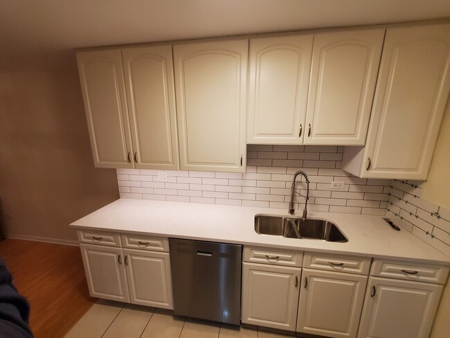 8894 Knight Ave, Unit 211