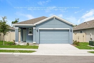 22517 Hidden Palms St, Unit 2-2222 in Venice, FL - Building Photo