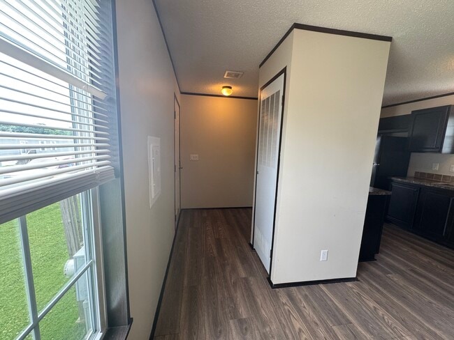 84 Schirra Ave in Flushing, MI - Building Photo - Building Photo