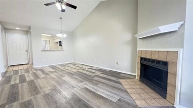 9601 Forest Ln in Dallas, TX - Foto de edificio - Building Photo