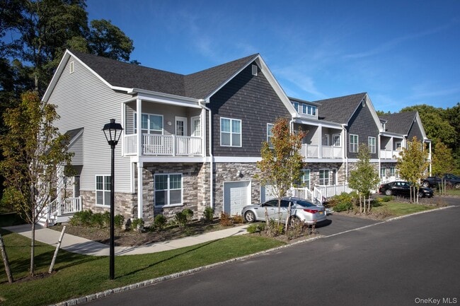 495 Middle Country Rd