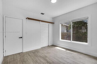 315 NW 50th St in Miami, FL - Building Photo - Building Photo