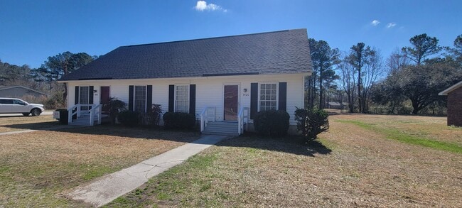 5426 Sidbury Rd in Castle Hayne, NC - Building Photo - Building Photo