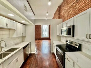 2309 The Strand, Unit 3C in Galveston, TX - Building Photo - Building Photo