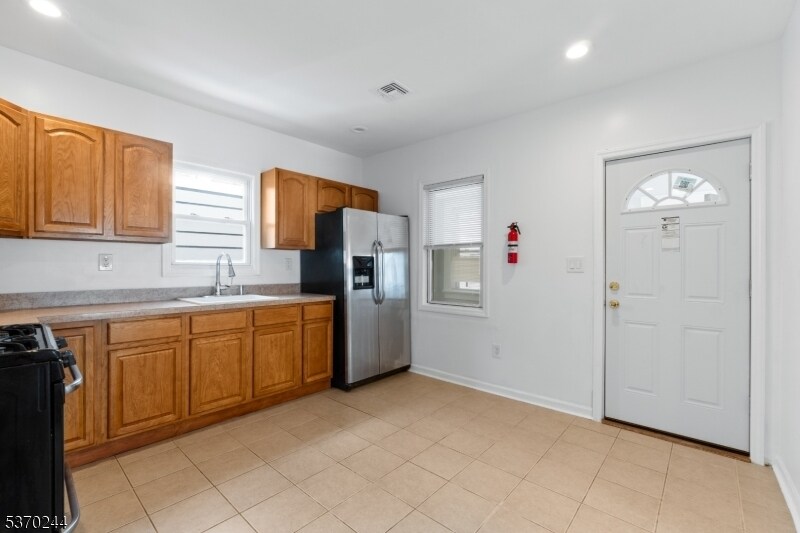 357 Nesbit Terrace in Irvington, NJ - Foto de edificio
