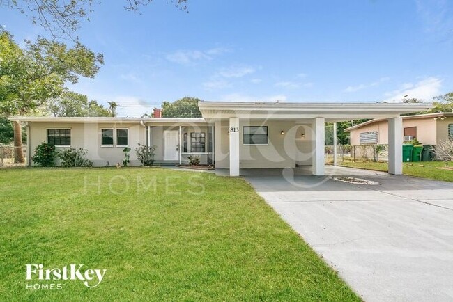 813 W Highland Dr