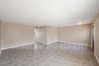 6605 Spring Hurst Dr in San Antonio, TX - Building Photo - Building Photo