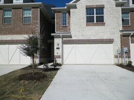 409 Busher Dr in Lewisville, TX - Building Photo