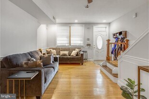 920 S 16th St in Philadelphia, PA - Building Photo