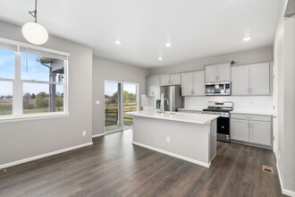 921 Rollins Den Dr in Fort Collins, CO - Building Photo - Building Photo