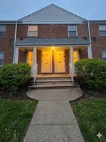 112 Darwin Ave in Rutherford, NJ - Building Photo