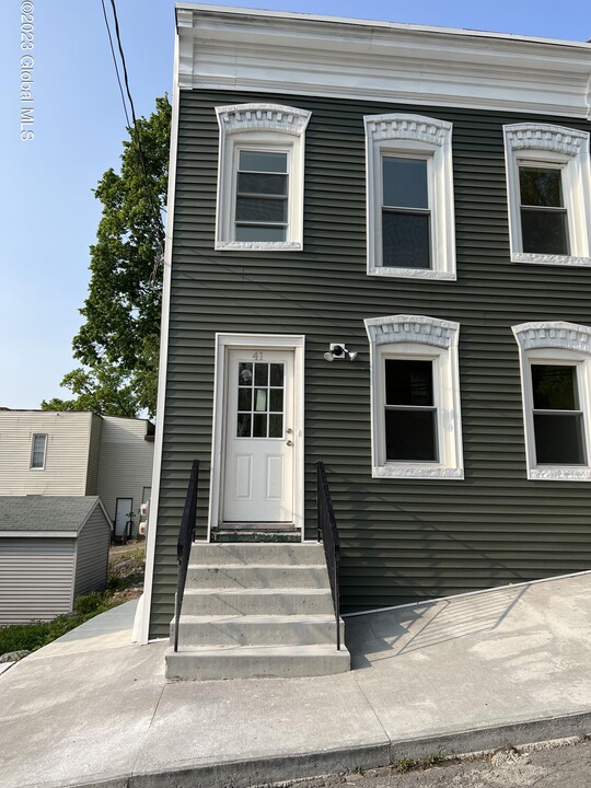 41 Christie St in Troy, NY - Building Photo
